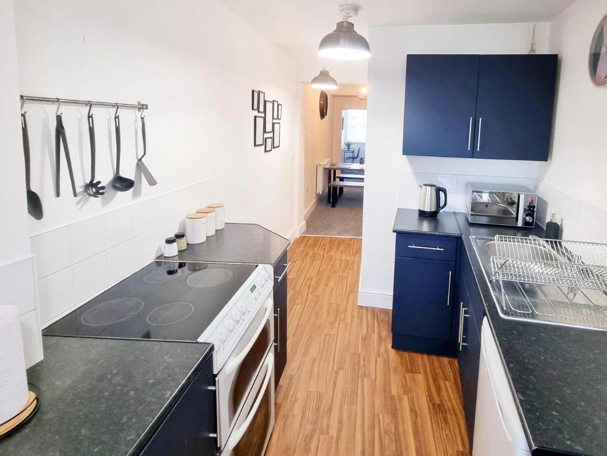 Stylish 2 Bed Apartment With Free Parking, Speed Wifi, Free Parking 科尔切斯特 外观 照片