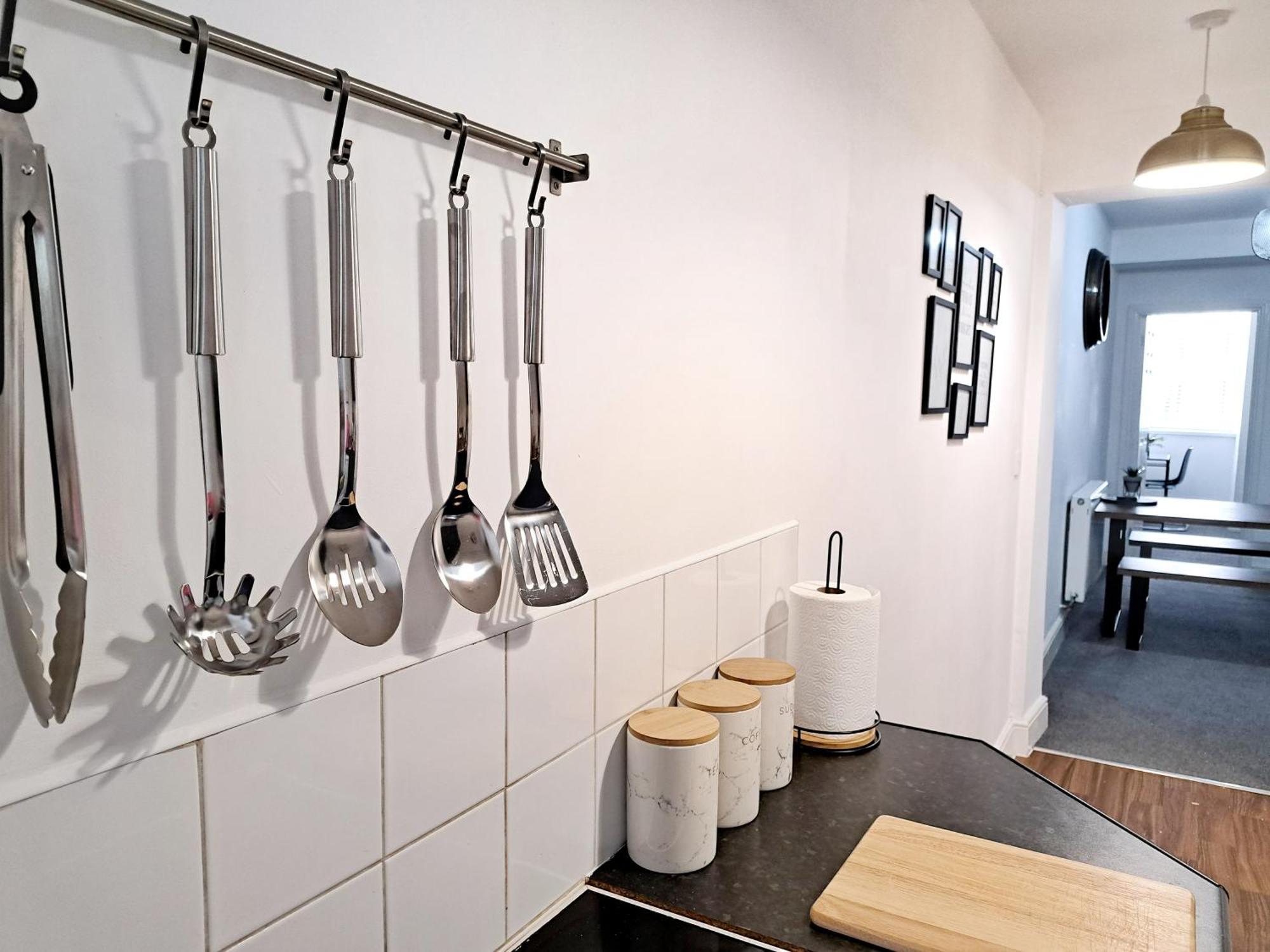 Stylish 2 Bed Apartment With Free Parking, Speed Wifi, Free Parking 科尔切斯特 外观 照片