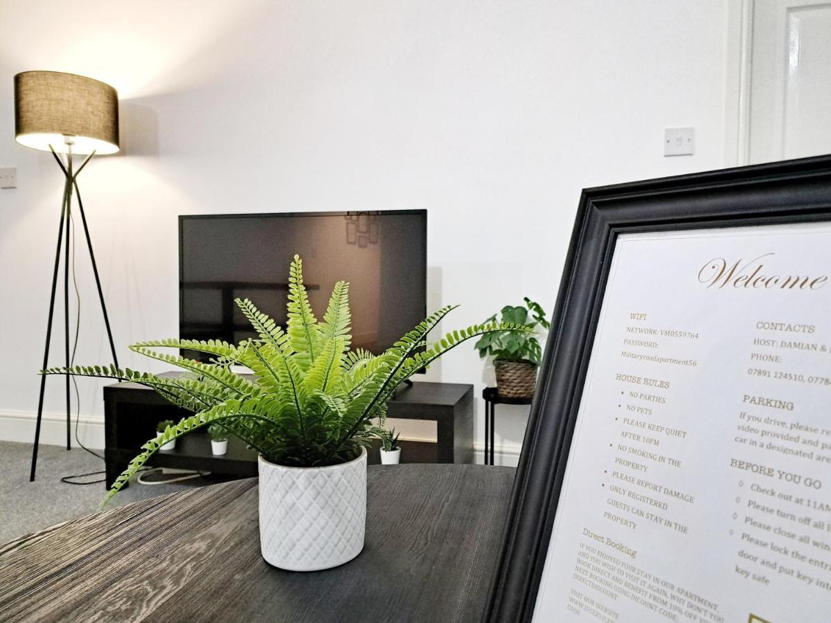 Stylish 2 Bed Apartment With Free Parking, Speed Wifi, Free Parking 科尔切斯特 外观 照片