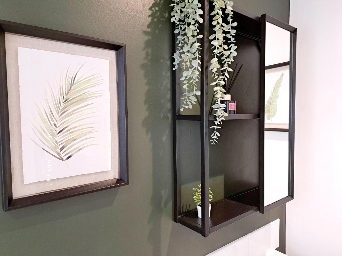 Stylish 2 Bed Apartment With Free Parking, Speed Wifi, Free Parking 科尔切斯特 外观 照片